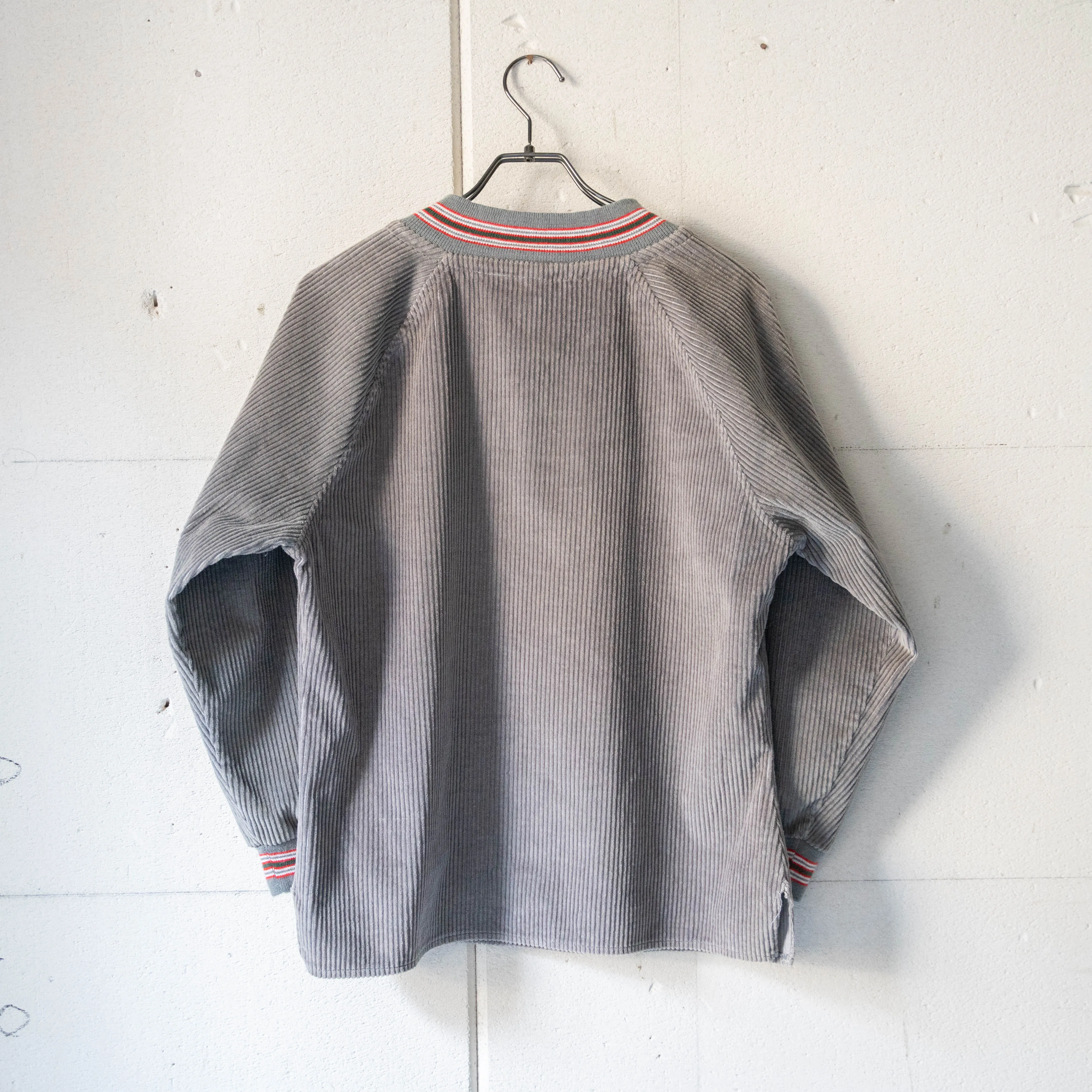 around 1970s gray corduroy henry neck tops